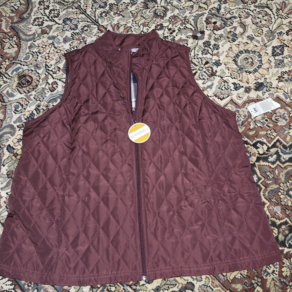 NWT Lee Reversible quilted burgundy vest 1X